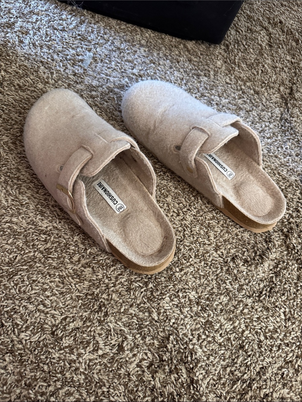 Cushionaire Women's Cream Slip-On Clog Mules - Picture 3 of 3